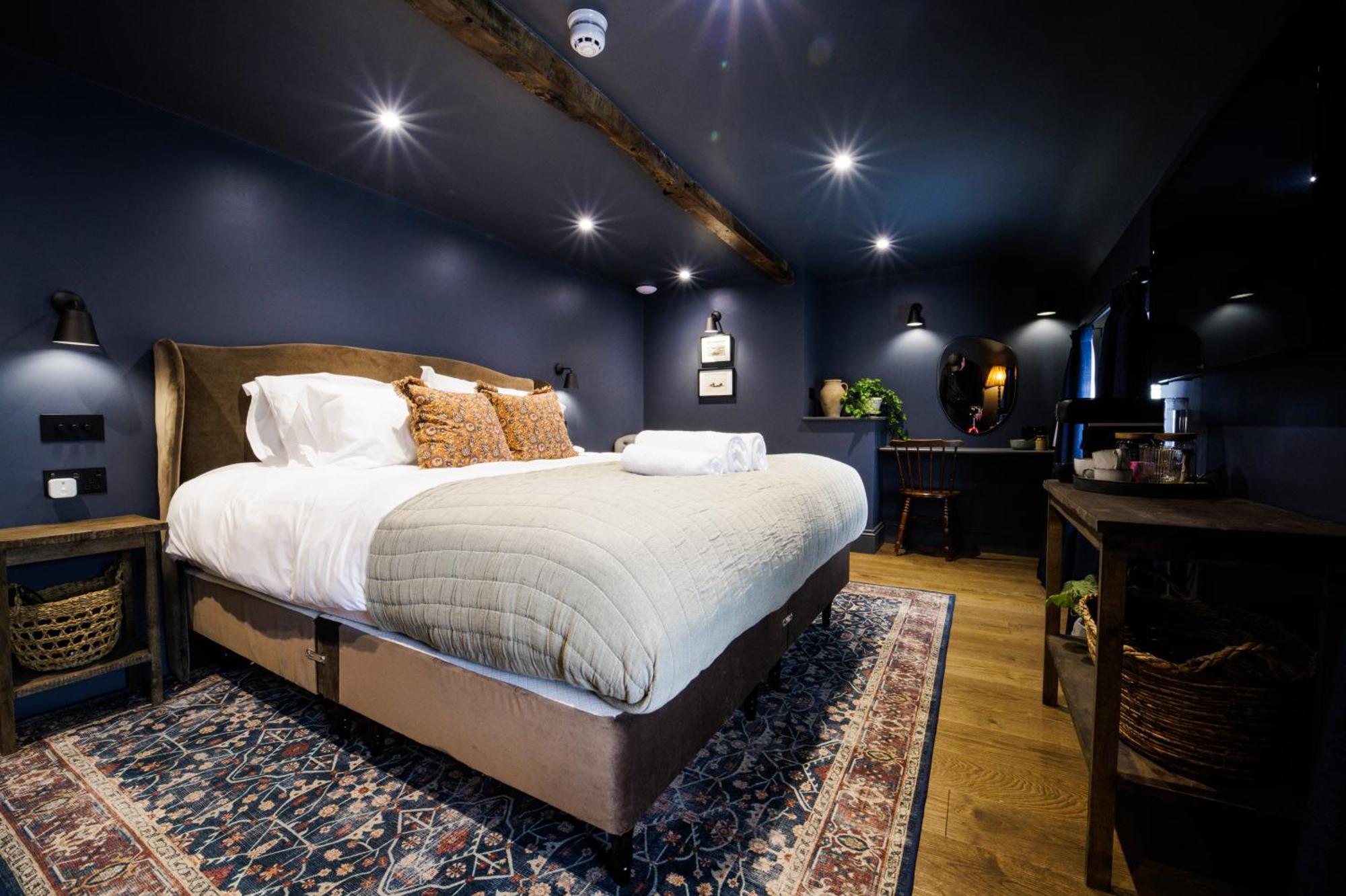The Silk Rooms, At The Freemasons Inn Натсфорд Экстерьер фото
